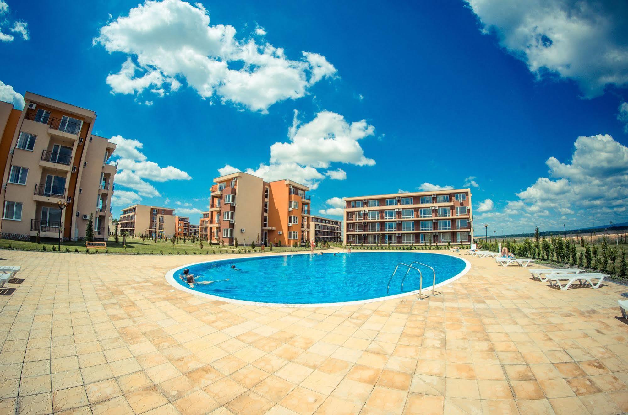 Holiday Fort Golf Club Sunny Beach Exterior foto