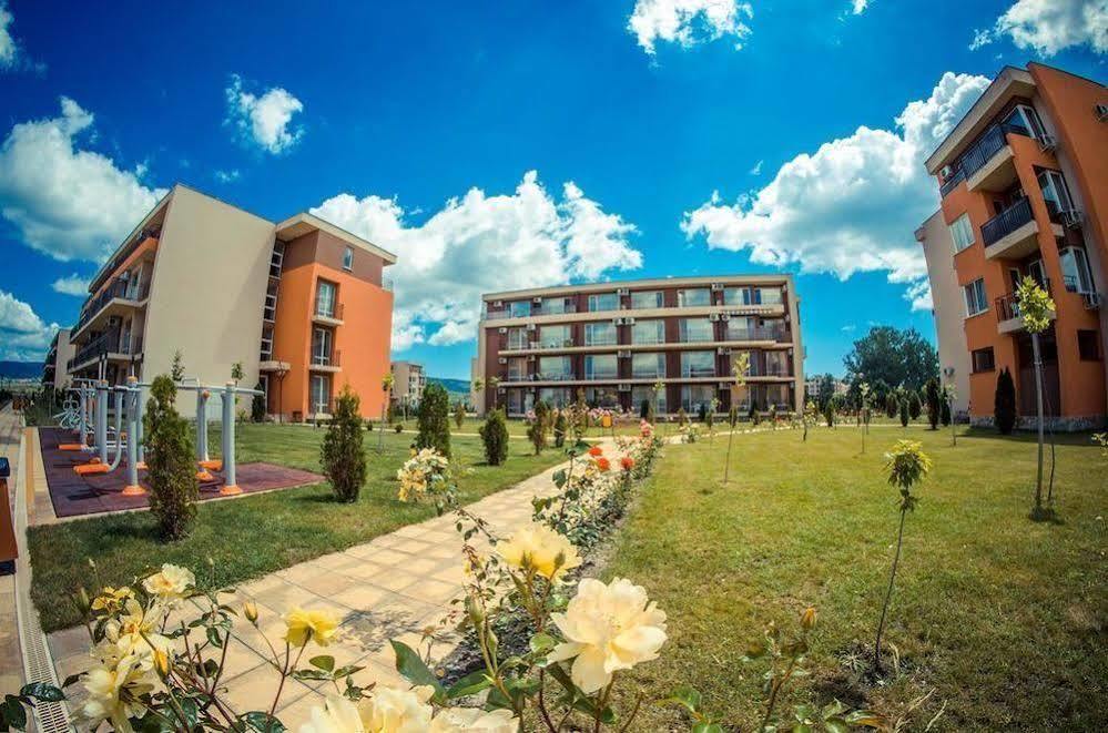 Holiday Fort Golf Club Sunny Beach Exterior foto